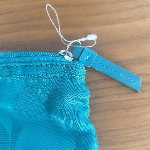 Coach Green Tote Bag with Pink Accent - Picture 15 of 16